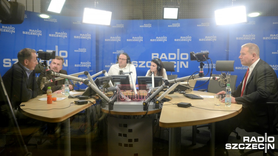 Politycy w Wieczorze wyborczym. Fot. Jarosław Gaszyński [Radio Szczecin]