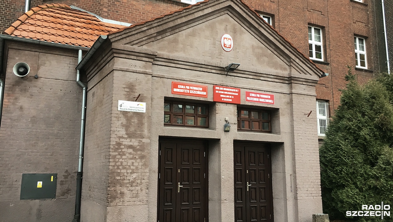 XIII Liceum Ogólnokształcące w Szczecinie zajęło trzecie miejsce w rankingu liceów STEM miesięcznika Perspektywy. To zestawienie szkół, które najlepiej uczą przedmiotów ścisłych.