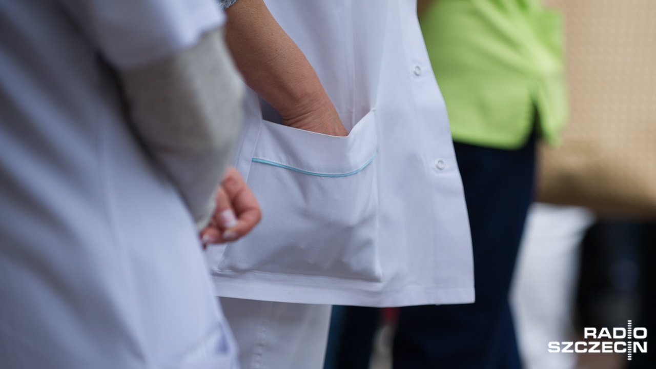 Szpital planuje nabyć nowe wyposażenie Poradni Leczenia Bólu. Wkrótce do szpitala trafi aparat USG służący do wyszukiwania struktur nerwowych oraz aparat do termolezji, którego zadaniem będzie wyłączanie fragmentów nerwów prowadzących ból.