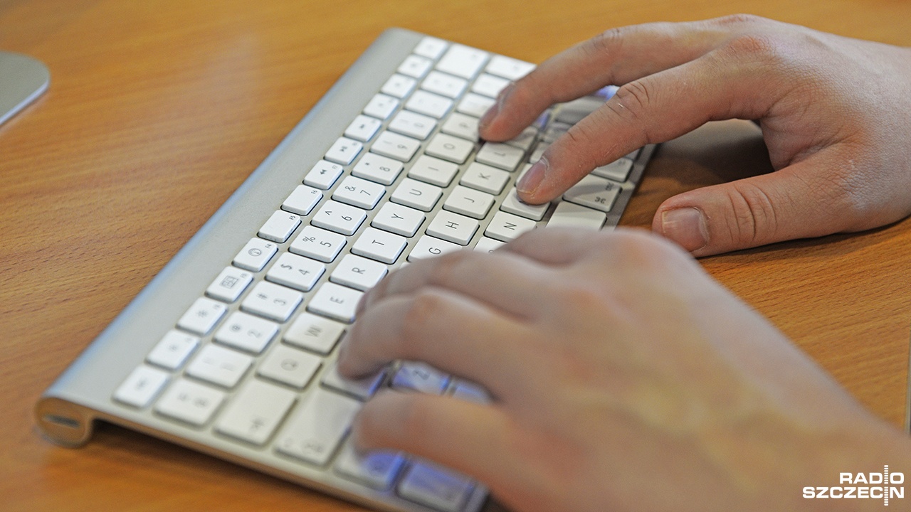 Kolejny atak hakerski. W ręce przestępców trafiły dane części użytkowników serwisu SuperGrosz. O ataku poinformował wicepremier, minister cyfryzacji Krzysztof Gawkowski.