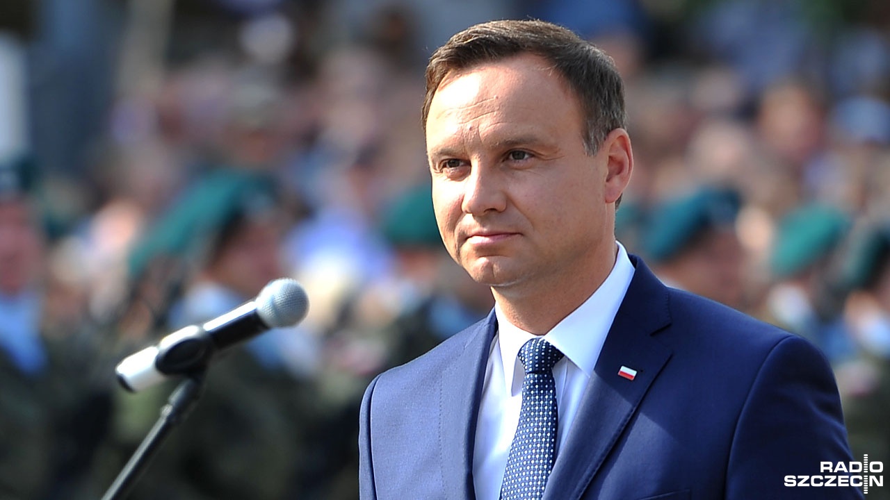 To był dobry, czy może zły rok prezydentury Na temat polityki Andrzeja Dudy w rok po jego zaprzysiężeniu dyskutowali goście poniedziałkowego magazynu Radio Szczecin na Wieczór.