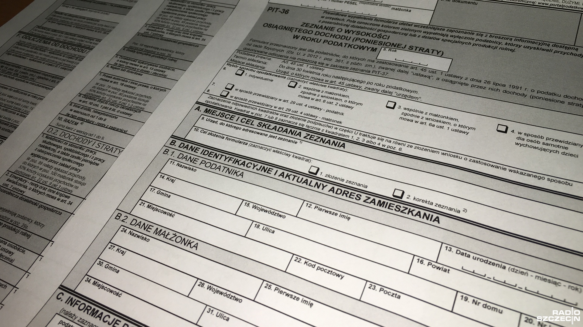 Pracodawca może nam pomóc w wypełnieniu zeznania podatkowego. Warunek Do końca wtorku trzeba złożyć u niego oświadczenie PIT-12. Z tego rozwiązania można skorzystać tylko wówczas, gdy uzyskaliśmy dochody tylko u jednego pracodawcy.