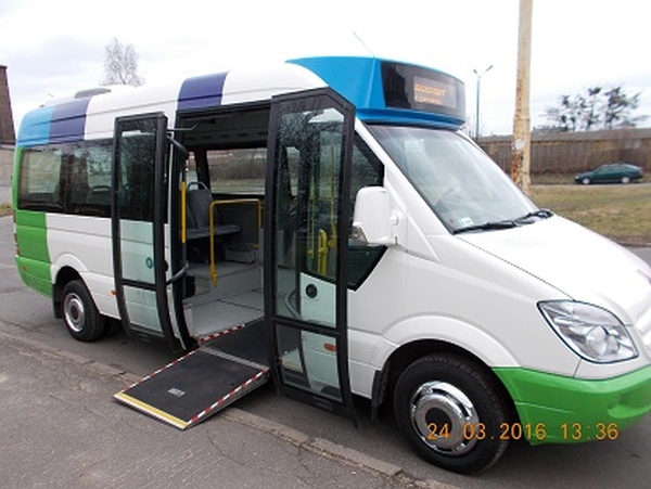Można zamówić miejskiego busa przez telefon. W poniedziałek w Podjuchach startuje usługa Transport na żądanie.