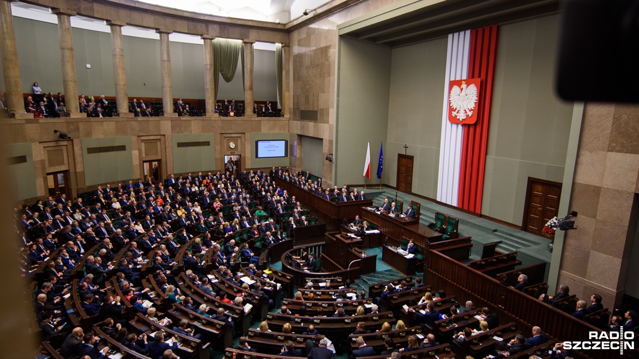 Sejm przyjął uchwałę o obronie suwerenności RP [TEKST UCHWAŁY]