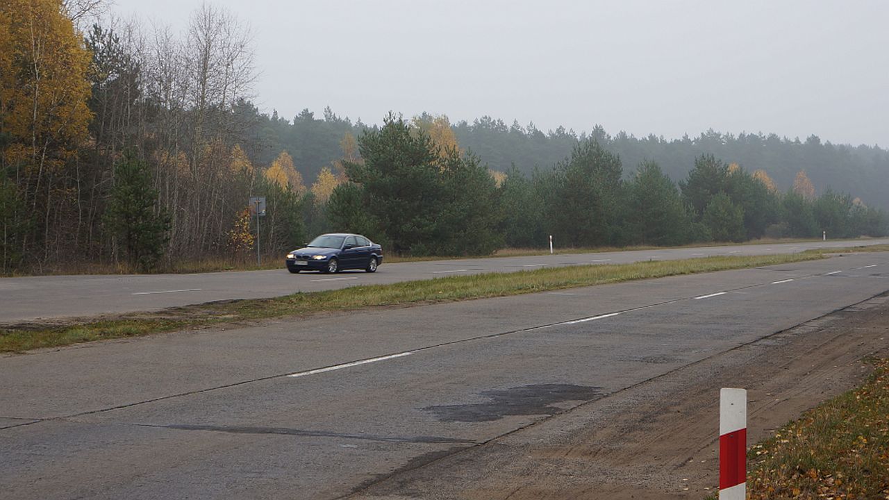 Na całej chociwelce czyli wojewódzkiej drodze nr 142 nie ma już niemieckich, pamiętających lata 30. ubiegłego wieku, betonowych płyt. Trasa od węzła Rzęśnica łączy w obu kierunkach autostradę A6 z DK 20 w pobliżu Chociwla. W poniedziałek, wczesnym popołudniem będzie tam można już przejechać swobodnie.
