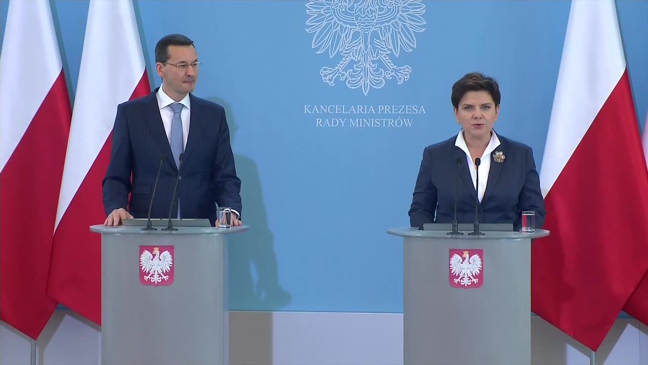 Minister Rozwoju i Finansów Państwa - Mateusz Morawiecki - w piątek jest pierwszy dzień na nowym stanowisku. Podczas spotkania z Premier Beatą Szydło - powołał Komitet Ekonomiczny Rady Ministrów.