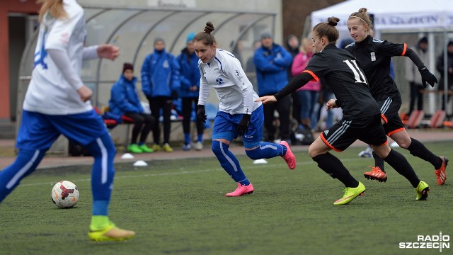 Olimpia Szczecin - GOSiRKi Piaseczno 4:0. Fot. Łukasz Szełemej [Radio Szczecin] Walka o utrzymanie nadal trwa. Efektowne zwycięstwo Olimpii [ZDJĘCIA]