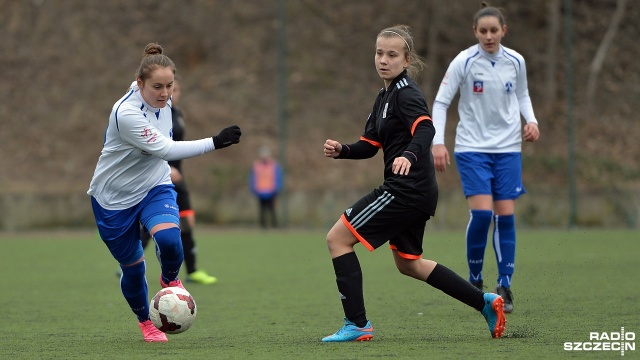 Olimpia Szczecin - GOSiRKi Piaseczno 4:0. Fot. Łukasz Szełemej [Radio Szczecin] Walka o utrzymanie nadal trwa. Efektowne zwycięstwo Olimpii [ZDJĘCIA]