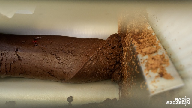 Fabryka Gryf produkuje 13 tysięcy ton czekolady rocznie. Fot. Konrad Nowak [Radio Szczecin] Dzięki nim w Szczecinie pachnie czekoladą. Gryf ma już 70 lat [WIDEO, ZDJĘCIA]