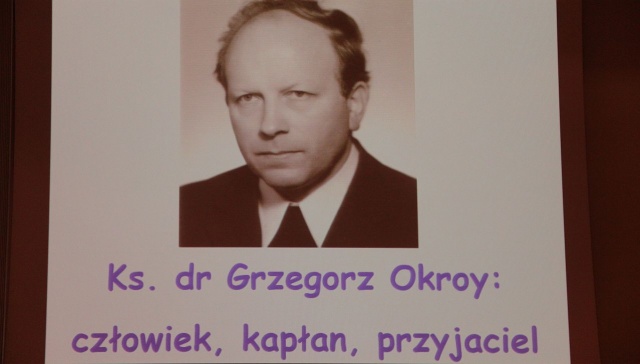 50 lat temu chrystusowiec ks. Grzegorz Okroy rozpoczął tworzenie Ośrodka Duszpasterstwa Akademickiego przy parafii Najświętszego Serca Pana Jezusa w Szczecinie. Spotkanie pokoleń. Duszpasterstwo akademickie "W Sercu" świętuje jubileusz [ZDJĘCIA]