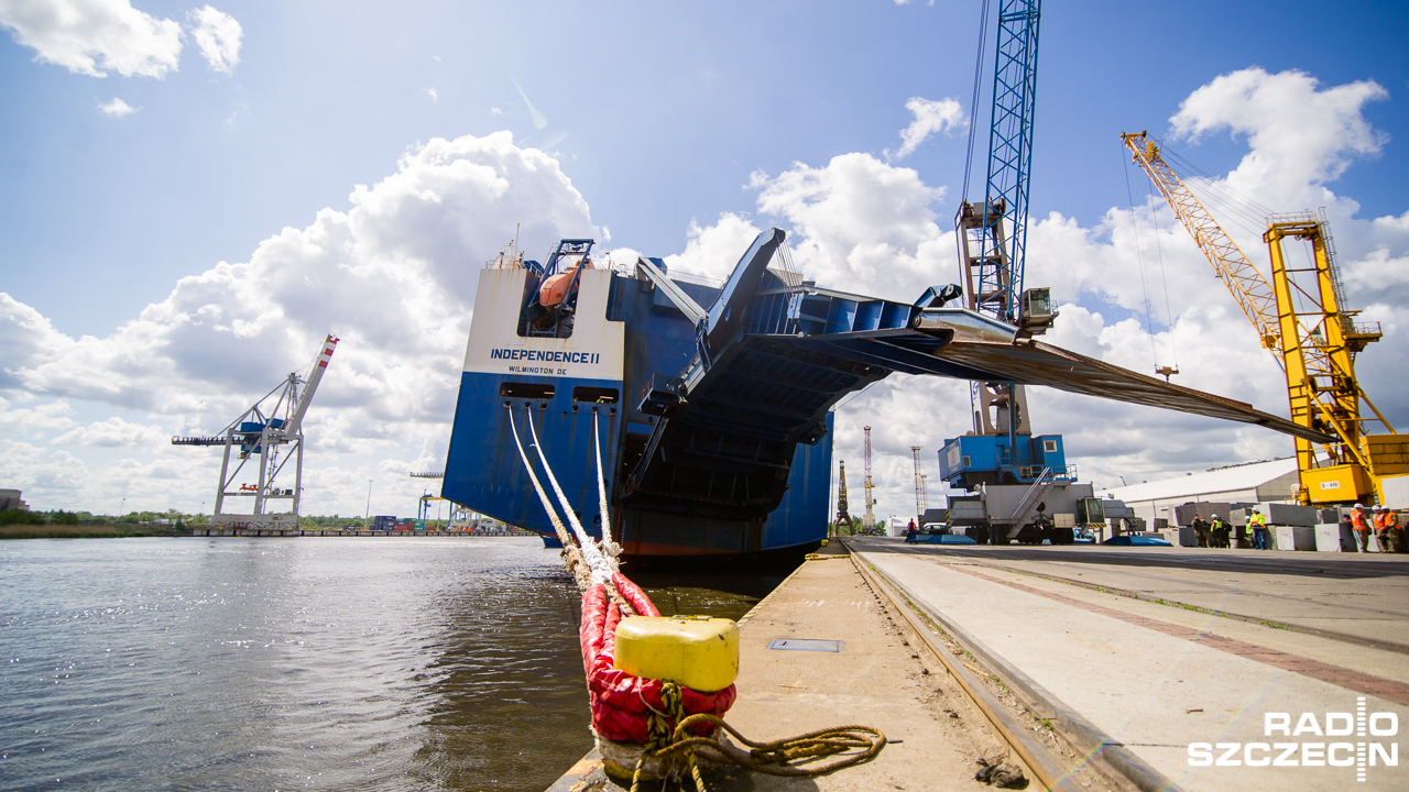 Powstanie wodna autostrada do szczecińskiego portu. Jej budowa ma się rozpocząć w przyszłym roku. Chodzi o poszerzenie i pogłębienie toru wodnego na trasie Świnoujście-Szczecin. To kluczowa inwestycja, dzięki której duże statki będą mogły sprawniej i szybciej poruszać się w akwenie.