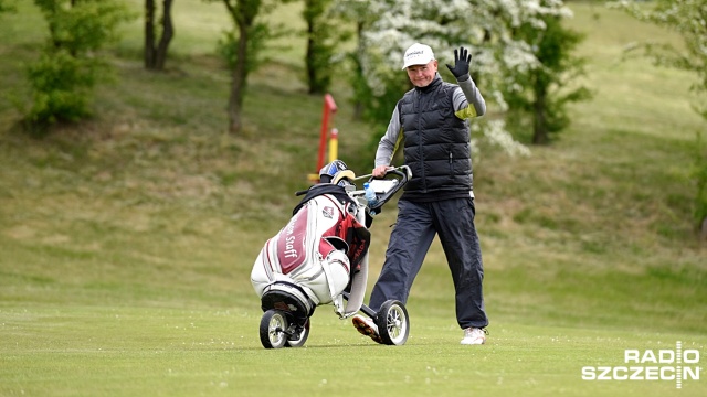 Ponad 40 zawodników z Anglii, Francji, Korei Południowej, Polski i Szwecji walczy w Binowie o miano najlepszego golfisty. Fot. Jarosław Gaszyński [Radio Szczecin] Radio Szczecin na polu golfowym [WIDEO, ZDJĘCIA]