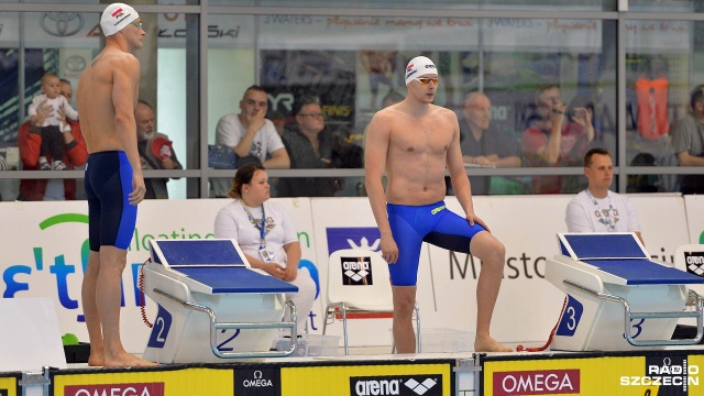 Mistrzostwa Polski w pływaniu na basenie Floating Arena. Fot. Łukasz Szełemej [Radio Szczecin] Złoto i przepustka na olimpiadę Mateusza Sawrymowicza [ZDJĘCIA]