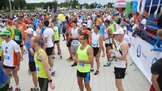 2. PZU Maraton Szczeciński. Fot. Jakub Lisowski [Radio Szczecin] Paweł Kosek i Ewa Huryń wygrali 2. PZU Maraton Szczeciński [WIDEO, ZDJĘCIA]