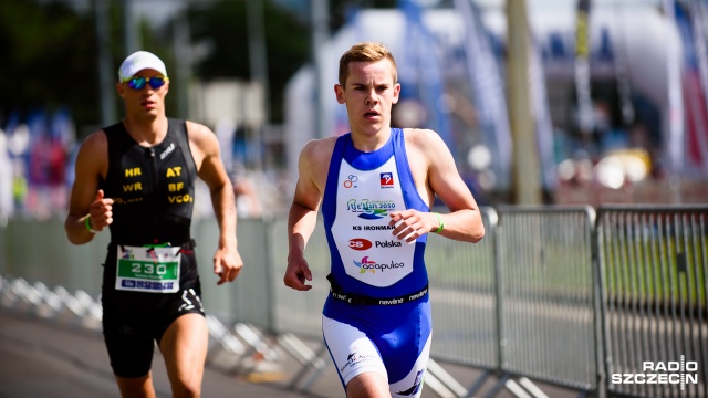 Tegoroczny Triathlon Szczecin jest największym w trzyletniej historii organizacji zawodów z cyklu Enea Triathlon Tour w stolicy Pomorza Zachodniego. Fot. Konrad Nowak [Radio Szczecin] Tylko dla twardzieli. Zwycięzcy triathlonu w Szczecinie [WIDEO, ZDJĘCIA]