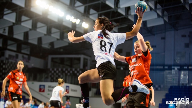 Porażka szczecińskich szczypiornistek na inaugurację Baltica Summer Cup w Szczecinie. Piłkarki Pogoni przegrały z Zagłębiem Lubin 27:28. Fot. Konrad Nowak [Radio Szczecin] Baltica sprawdza formę w Szczecinie. Z Zagłębiem nie poszło [ZDJĘCIA]