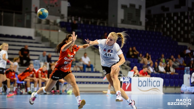 Porażka szczecińskich szczypiornistek na inaugurację Baltica Summer Cup w Szczecinie. Piłkarki Pogoni przegrały z Zagłębiem Lubin 27:28. Fot. Konrad Nowak [Radio Szczecin] Baltica sprawdza formę w Szczecinie. Z Zagłębiem nie poszło [ZDJĘCIA]