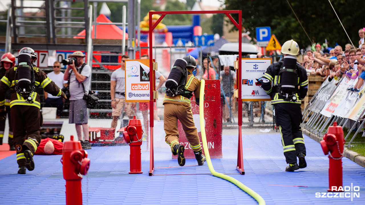 Drużyna w składzie Radosław Komorek, Piotr Drewecki, Dawid Piwowarski, Marek Kamiński oraz Krzysztof Krawczyk zajęła pierwsze miejsce w zawodach Firefighter Combat Challenge w Strasburgu.