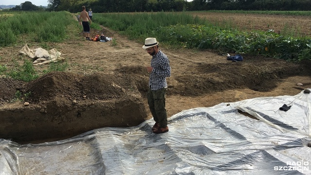Osada sprzed pięciu tysięcy lat przed naszą erą odkryta na Pomorzu Zachodnim. Archeolodzy na polu niedaleko Starego Czarnowa pod Szczecinem odkopali starożytne zabudowania gospodarcze.