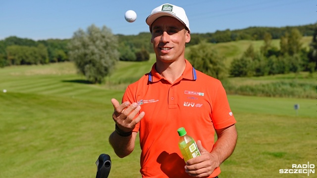 Turniej World Amateur Golfers Championship na zachodniopomorskich polach potrwa do soboty. Bierze w nim udział 232 zawodników. Na zdj. Mateusz Ligocki. Fot. Jarosław Gaszyński [Radio Szczecin] Gąsowski wjechał do bunkra. "Zacząłem wołać o pomoc" [ZDJĘCIA]