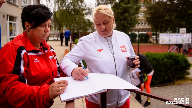 W zawodach połączonych z zabawą wzięli udział dzieci z Przedszkola Publicznego nr 41, Przedszkola Specjalnego Chatka Puchatka a także uczniowie Zespołu Szkół Specjalnych. Fot. Konrad Nowak [Radio Szczecin] Mistrzyni paraolimpijska na zawodach przedszkolaków [ZDJĘCIA]