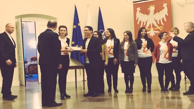 Prezydent RP Andrzej Duda przekazał flagę państwową organizatorom Światowych Dni Młodzieży.