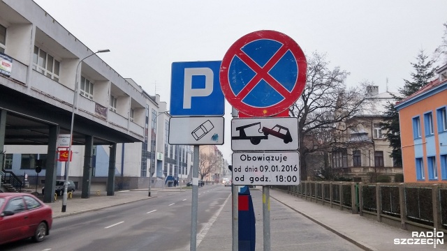 Szczeciński finał Wielkiej Orkiestry Świątecznej Pomocy dopiero w niedzielę 10 stycznia, ale już w czwartek na ulicy Niedziałkowskiego pojawiły się znaki ostrzegające zmotoryzowanych.