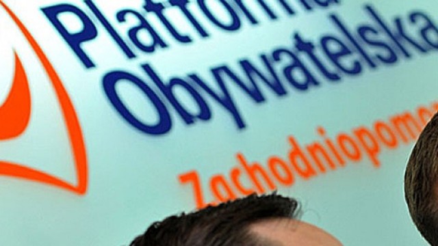 Śmieli skorzystać z prawa demokracji i za to staną przed sądem - tak proces członków nowego zarządu jednego z kół PO w Szczecinie komentuje poseł tej partii, Sławomir Nitras.