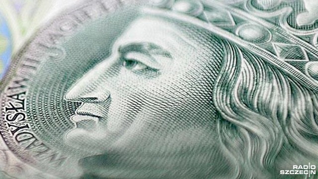 Prezydent Andrzej Duda podpisał ustawę o tzw. podatku bankowym, do której poprawki przyjął w piątek Sejm. Nowy podatek ma wspomóc budżet kraju o 5-6 miliardów złotych.