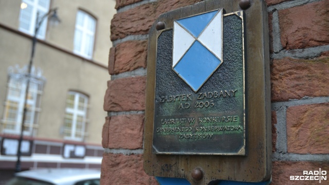 Zabytki na terenie całego powiatu kołobrzeskiego zyskają specjalne oznaczenia. Charakterystyczne pięciokątne biało-niebieskie tabliczki pojawią się w Kołobrzegu i 18 innych miejscowościach.