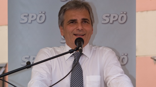 Austriacki kanclerz Werner Faymann powiedział, że każdy, kto będzie chciał przekroczyć granicę, zostanie poddany szczegółowej kontroli.
