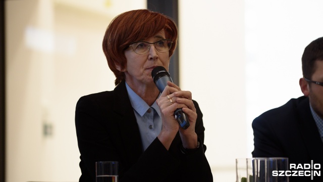 Matki dostaną 500 złotych na dziecko i zrezygnują z pracy To dobrze - mówi w Radiu Szczecin minister rodziny, pracy i polityki społecznej.