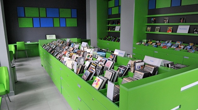 Od 1 lutego czytelnicy - poza tradycyjnymi książkami oraz audiobookami - otrzymają także dostęp do e-booków.