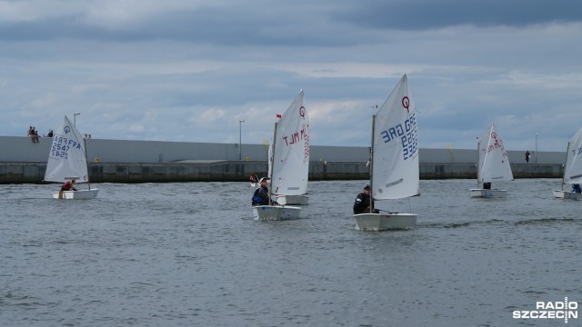 Uczą się wiązania węzłów, podstaw żeglowania, wreszcie sami wyruszają na wodę. W Szczecinie ruszył nabór do kolejnej edycji programu Energa Sailing.