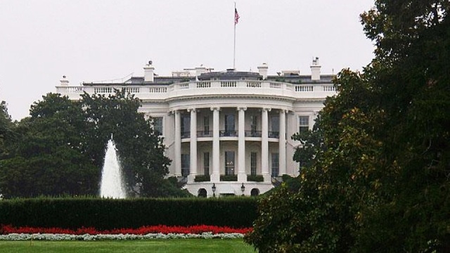 26 stanów USA sprzeciwia się projektom prezydenta Baracka Obamy dotyczącym zmniejszenia emisji gazów cieplarnianych. Pod przewodnictwem Wirginii Zachodniej i Teksasu złożyły one pozew w tej sprawie w Sądzie Najwyższym, pod tym jak sąd apelacyjny oddalił sprawę.