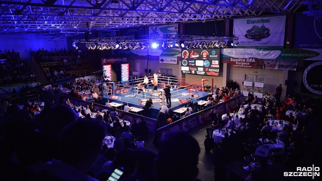 Pięściarze Rafako Hussars Poland minimalnie przegrali z Russian Boxing Team 2:3 w rozegranym w sobotę w Szczecinie meczu bokserskim ligi World Series of Boxing.