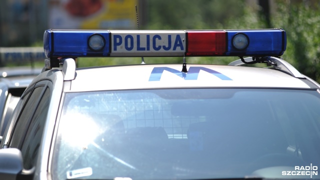 32 latek, który włamywał się do aut zaparkowanych w centrum Szczecina, jest w rękach policji.