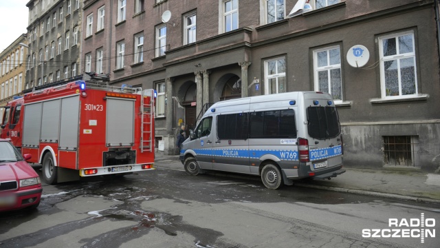 Policjanci odebrali zgłoszenie przed godziną 9 rano. Mowa była o mocnym zadymieniu przy placu Zawiszy Czarnego.