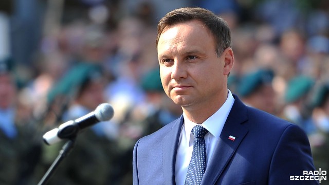 Wierzę w odbudowę przemysłu stoczniowego - tak mówił prezydent Andrzej Duda w środę w Pucku w Pomorskiem, podczas uroczystości 96. rocznicy zaślubin Polski z morzem.