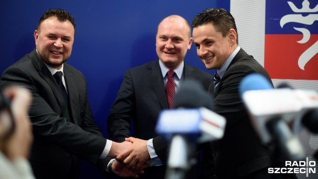 Marcin Pawlicki został nowym zastępcą prezydenta Szczecina. Tym samym potwierdziły się informacje Radia Szczecin. Piotr Krzystek oficjalnie przedstawił swojego nowego zastępcę do spraw komunalnych na konferencji prasowej.