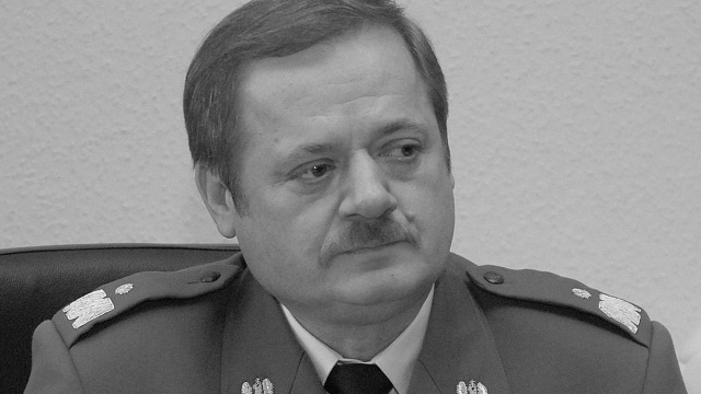 Nadinspektor Tadeusz Pawlaczyk zmagał się ze świńską grypą. Do szpitala trafił w ciężkim stanie. Miał 62 lata.