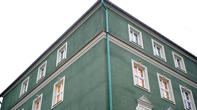 A co za tym idzie przejazd przez bramę pod Urzędem Miasta, a dokładnie między placem Armii Krajowej a ulicą Szymanowskiego od wtorku będzie zamknięty.