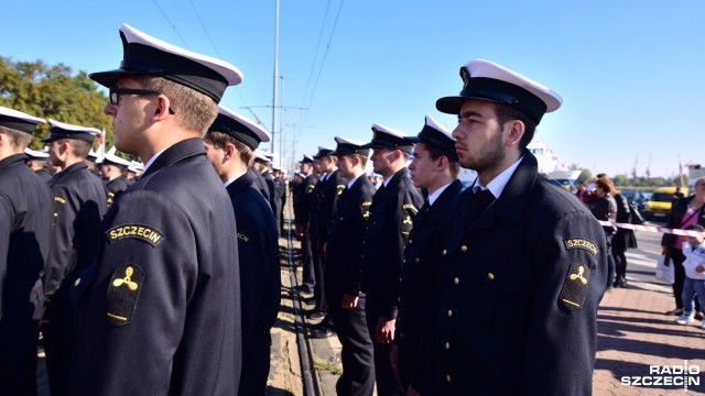Polska Żegluga Morska domaga się, by uczelnie kształcące marynarzy płaciły armatorowi za praktyki. Taki postulat sformułowano na posiedzeniu sejmowej komisji gospodarki morskiej.