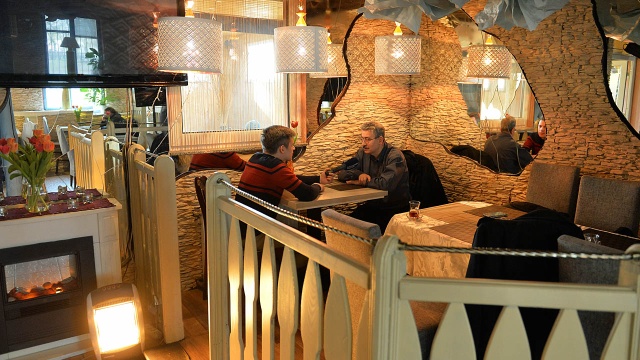 Szczecińską restaurację po kuchennej rewolucji pokaże jedna z ogólnopolskich stacji telewizyjnych. Wieczorem widzowie obejrzą premierowo kolejny odcinek popularnego programu Magdy Gessler, w którym pomaga wyjść na prostą gastronomikom.