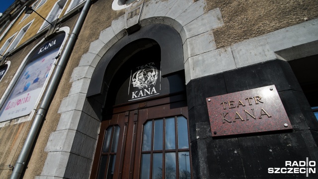 Teatr Kana zbiera laptopy dla uchodźców, jego dyrektor oburza się na pytanie o zasadność rozdawania sprzętu imigrantom w Berlinie. Do 13 marca do szczecińskiego teatru można przynosić sprzęt elektroniczny, który później trafi do uchodźców przebywających w stolicy Niemiec.