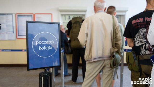 System KOLEO miał umożliwić pasażerom kupno jednego biletu na połączenia kolejowe różnych spółek, bez konieczności wyszukiwania przesiadek.