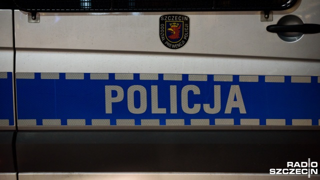 Jedna osoba została ranna w wypadku na ul. Floriana Krygiera w Szczecinie. Jak przekazał nam dyżurny policji, samochód wpadł tam do rowu. Do zdarzenia doszło w niedzielę wieczorem.