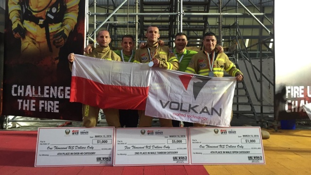 Sukces szczecińskich strażaków na międzynarodowych mistrzostwach UAE World Firefighter Challenge 2016 w stolicy Emiratów Arabskich. Wicemistrzostwo świata zdobył Krzysztof Krawczyk i Radosław Komorek w kategorii tandem podczas zmagań w formule Firefit w Abu Dhabi.