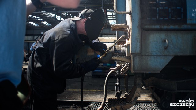 Nie będzie produkcji wagonów towarowych w Szczecinie PKP Cargo rozważa wycofanie się z tego pomysłu i zakup nowych węglarek na wolnym rynku. To pokłosie zmian w zarządzie tego przewoźnika.