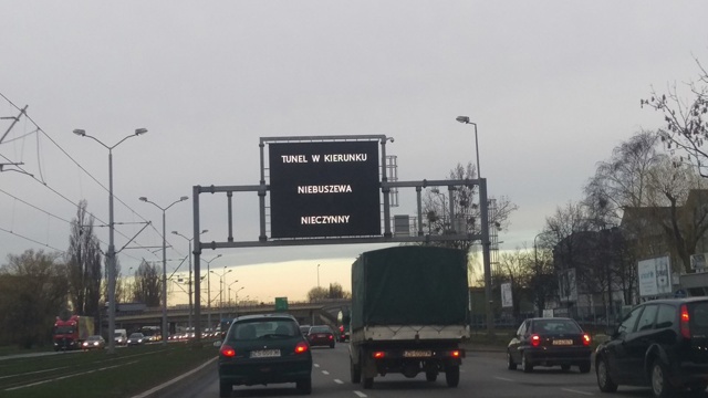 Z niecodziennymi problemami musieli się zmagać tej nocy szczecińscy kierowcy.